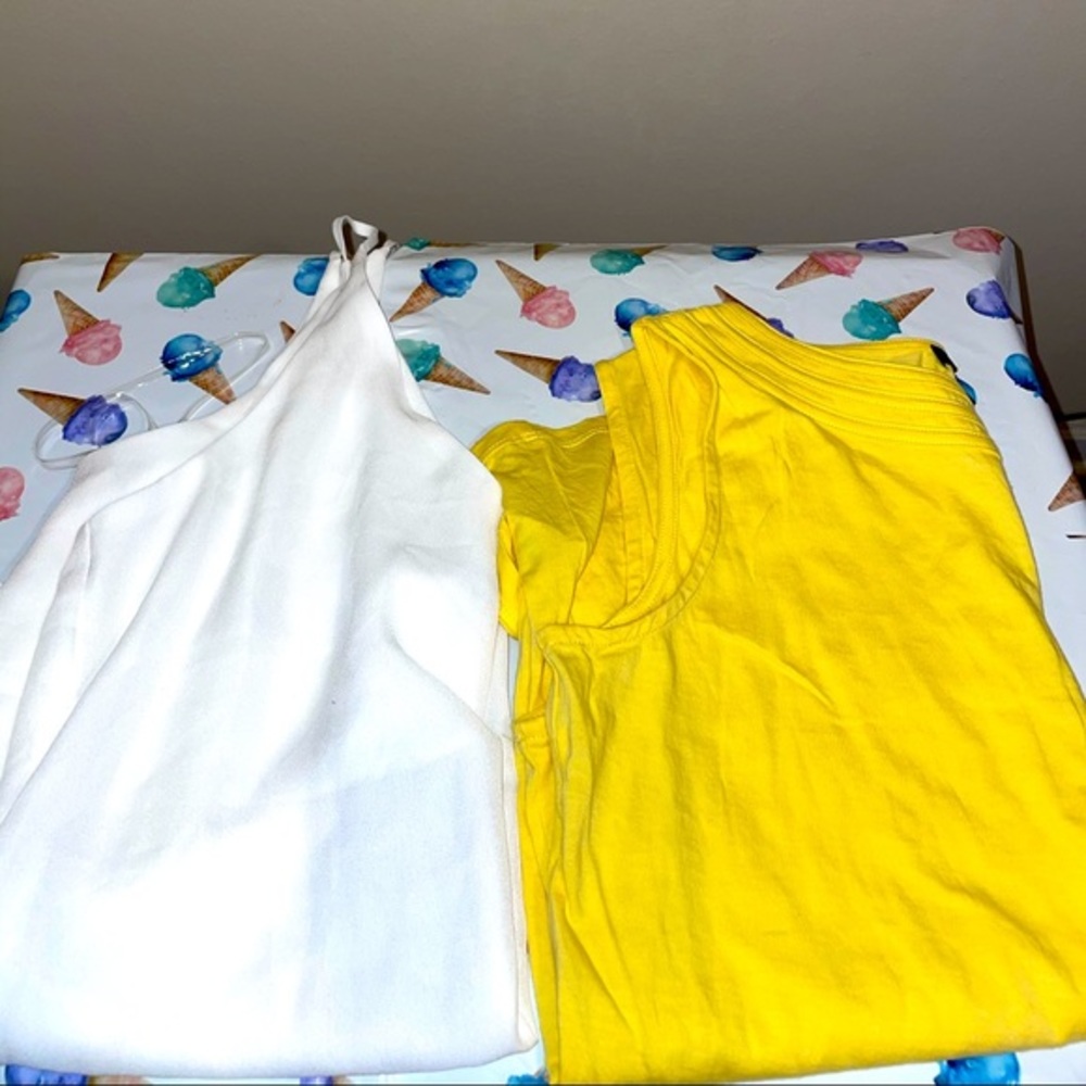 🔥🔥Bundle 🚨 Alert 2 Spring Tops Size Small